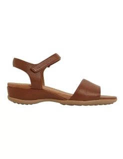 Camden Mid Brown Glove Sandals