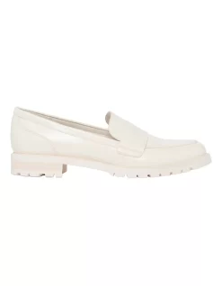 Nine West Naveen Ivory Flats