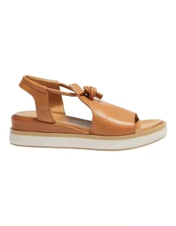 Deja Sandals In Cognac Glove