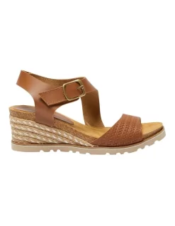 Theo Sandals In Tan Leather