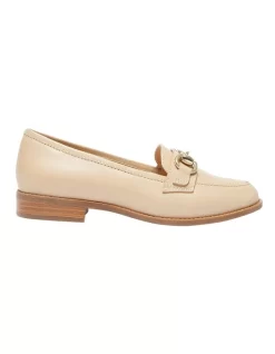 Gala Flat Shoes In Nude Globe