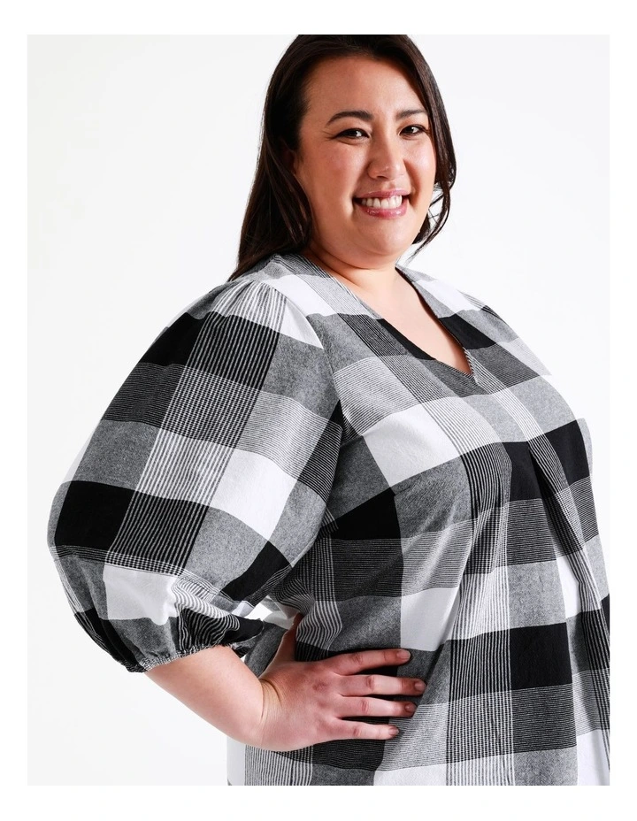 Regatta Organic Cotton V Neck 3/4 Sleeve Top In Black/White Check 6 Regatta Organic Cotton V Neck 3/4 Sleeve Top In Black/White Check - Image 4