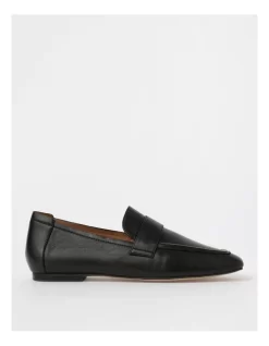 Basque Melvin Flat Shoes In Black In Leather