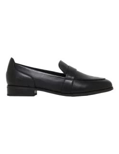 Hush Puppies Lorelei Flat Shoe In Black