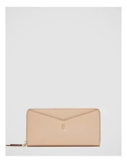 D-vine Large Wallet In Almond