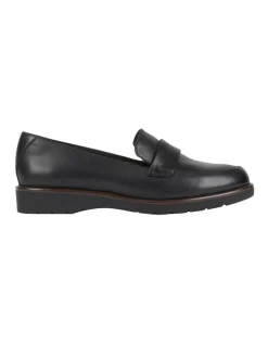 Fronti Leather Loafer In Black